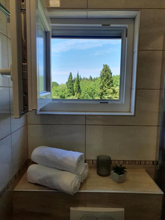 Apartmani Starigrad Paklenica - Danijel Esterno foto