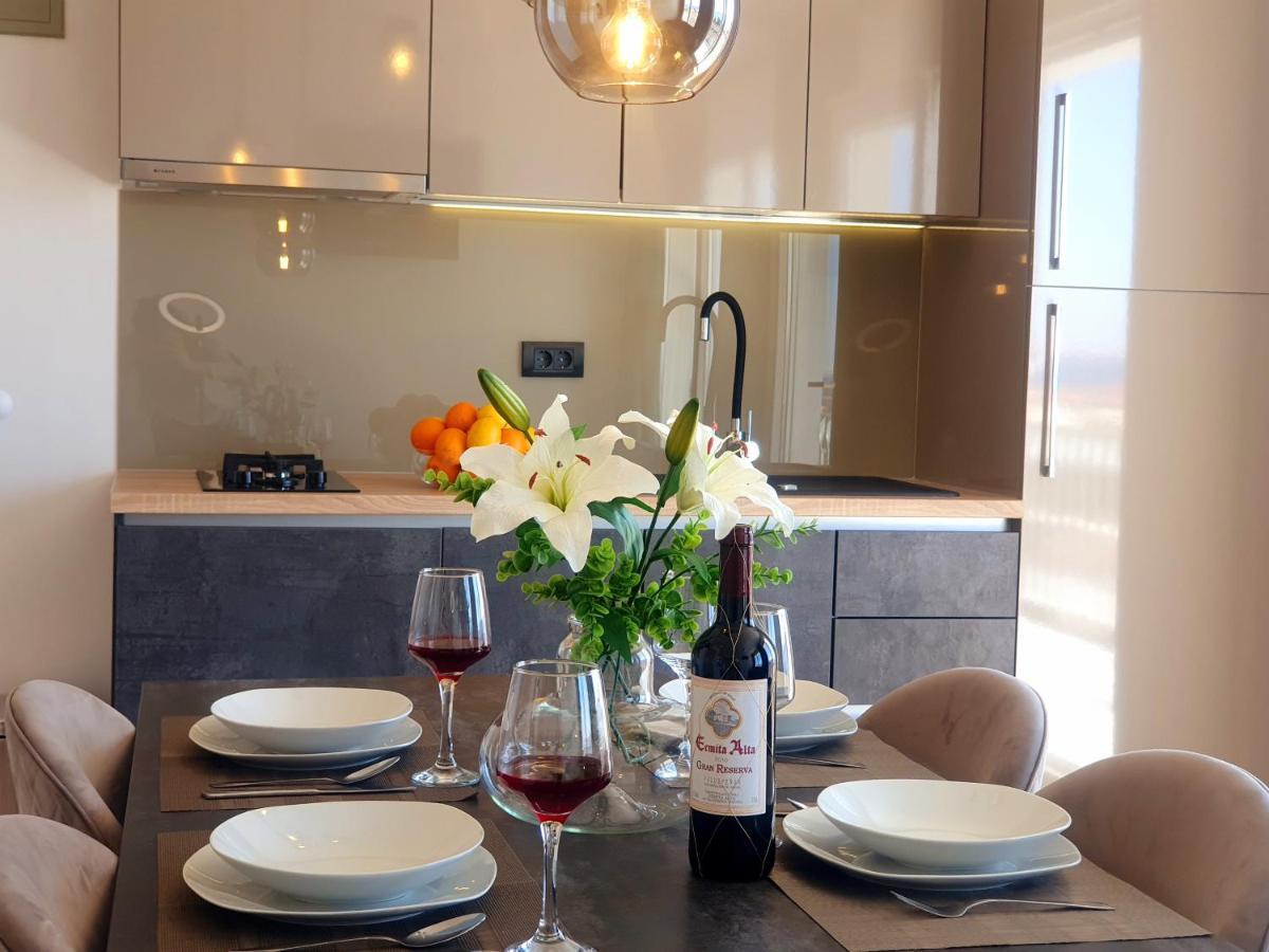 Apartmani Starigrad Paklenica - Danijel Esterno foto