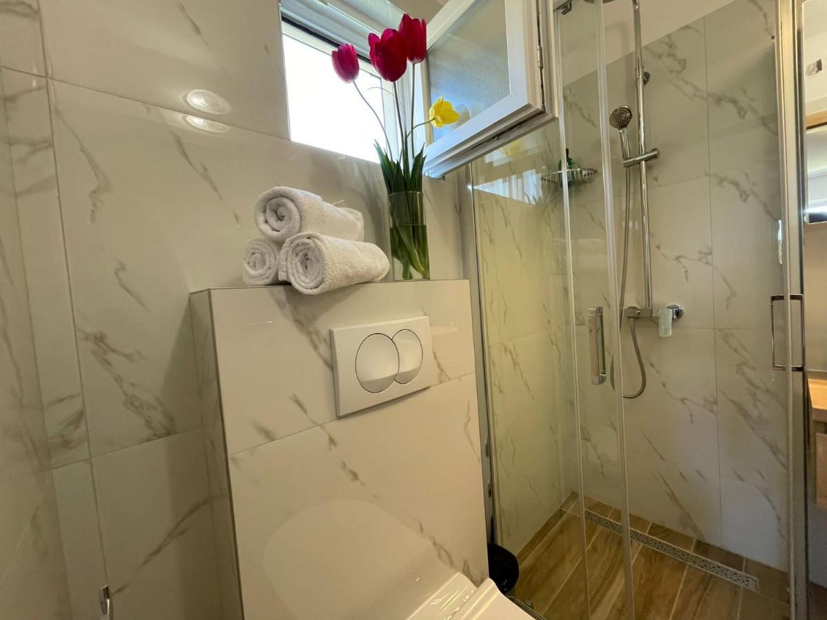 Apartmani Starigrad Paklenica - Danijel Esterno foto