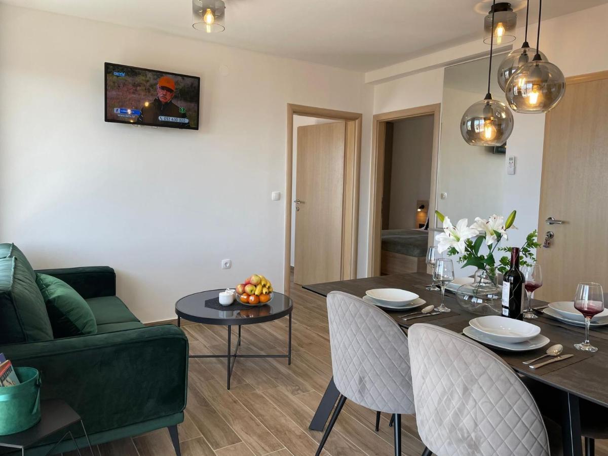 Apartmani Starigrad Paklenica - Danijel Esterno foto