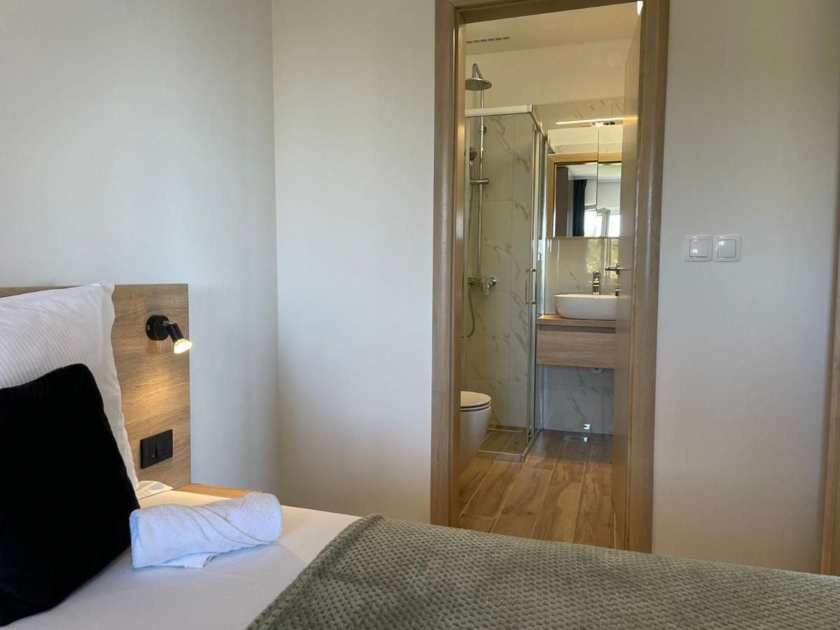 Apartmani Starigrad Paklenica - Danijel Esterno foto
